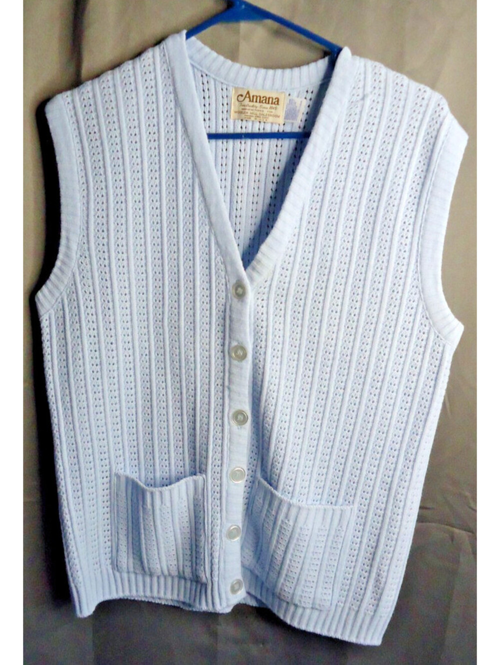 Amana Woolen Mill V Neck USA Vintage Ribbed Knit Sweater Vest Women’s L Ice Blue